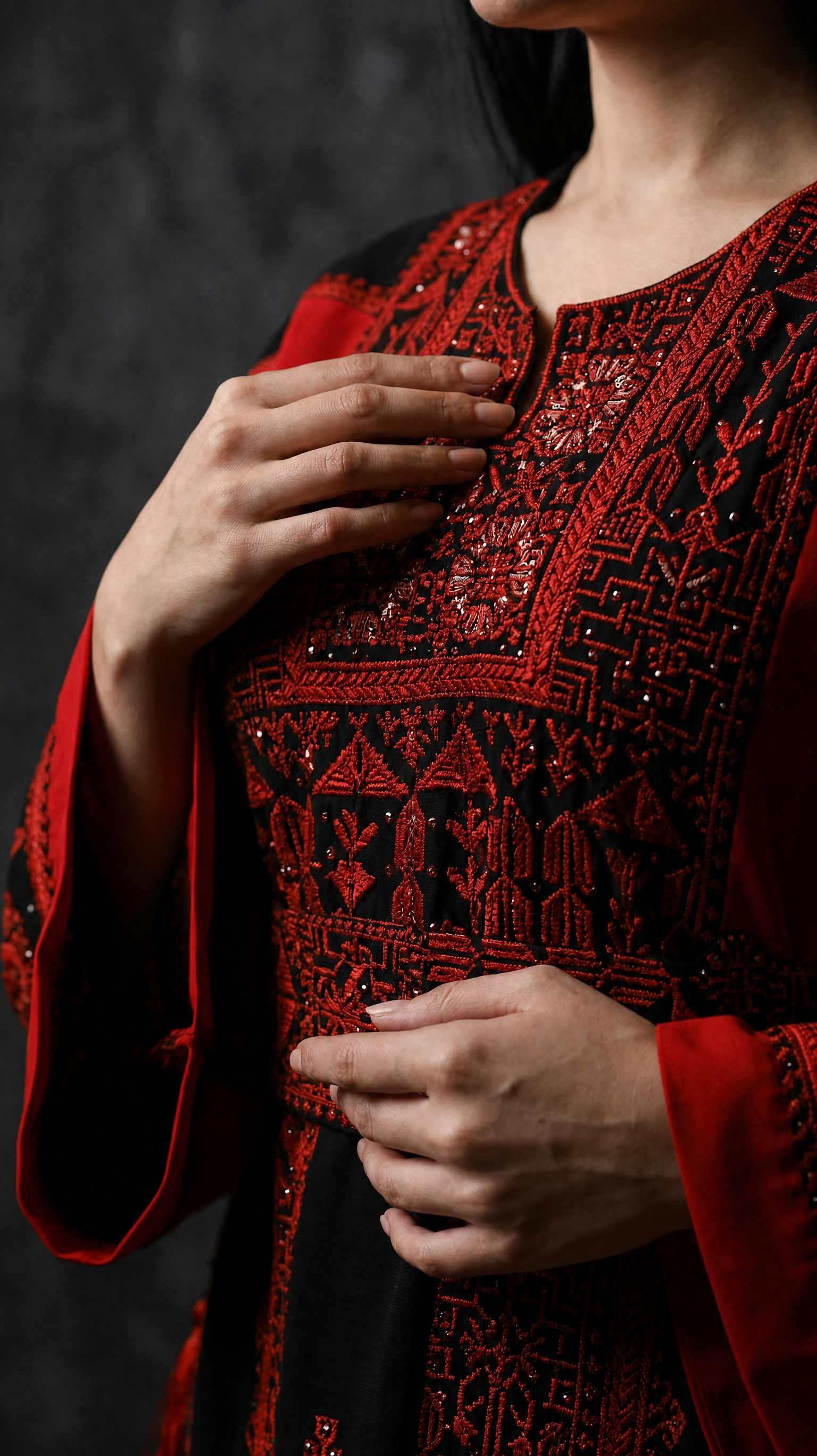 Scarlet Thobe Black
