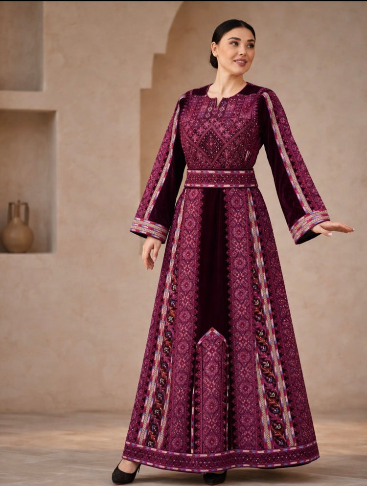 Sahra Velvet Thobe