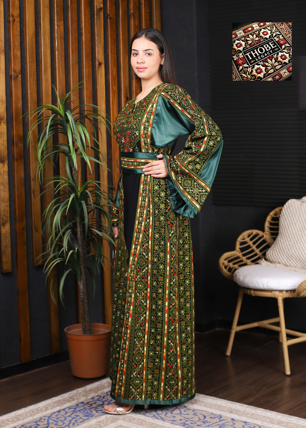 Aseel Emerald Thobe