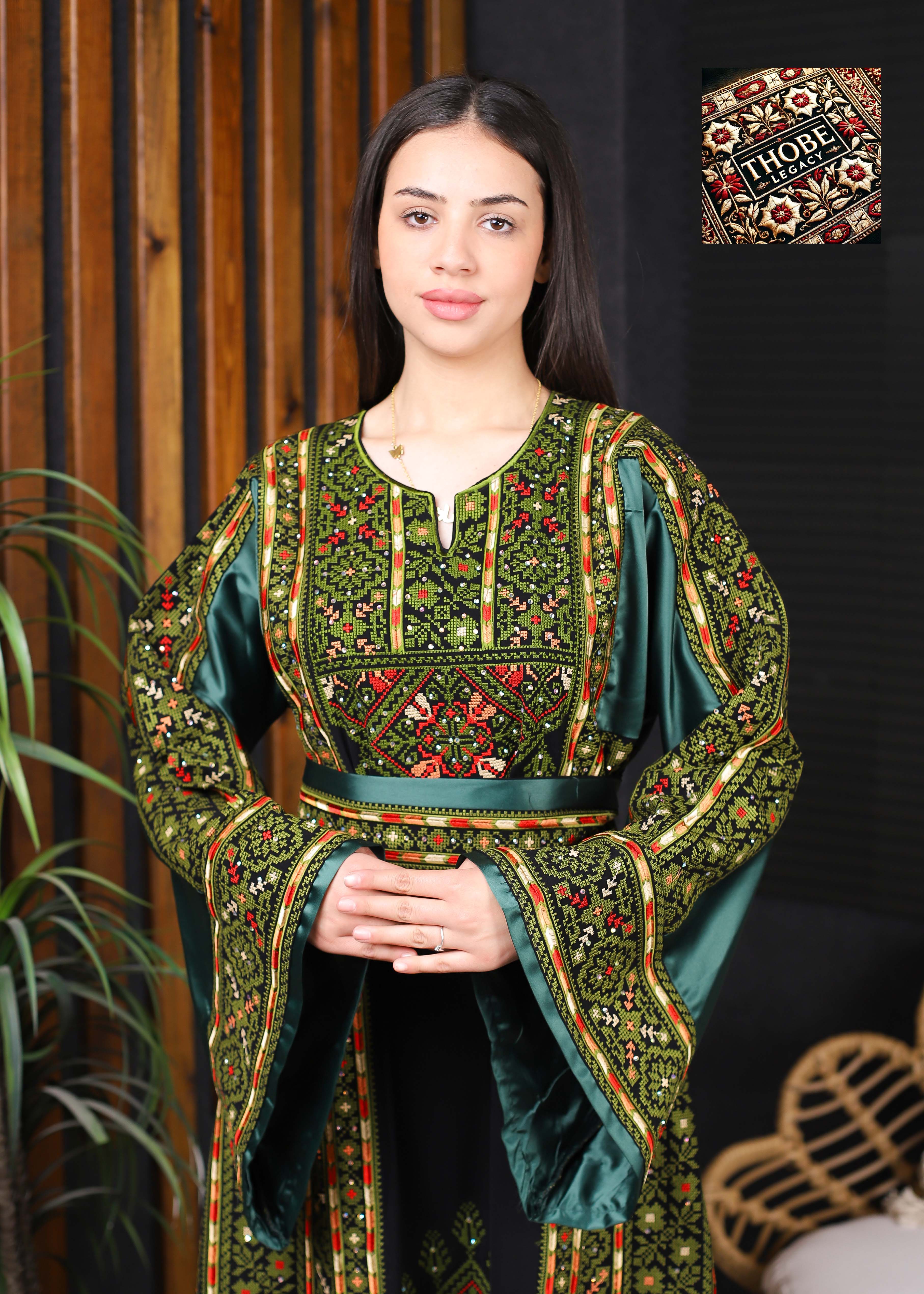 Aseel Emerald Thobe