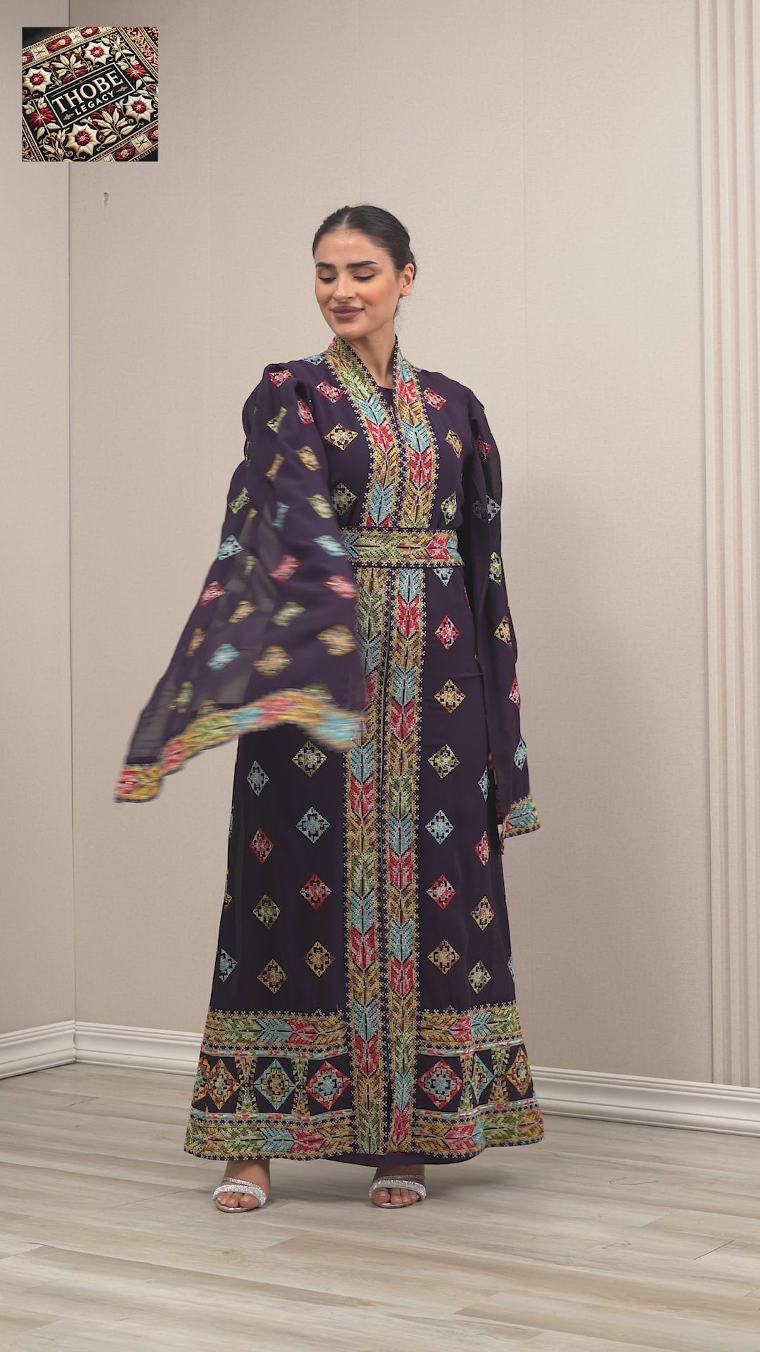 Zakhrafa Noir Abaya
